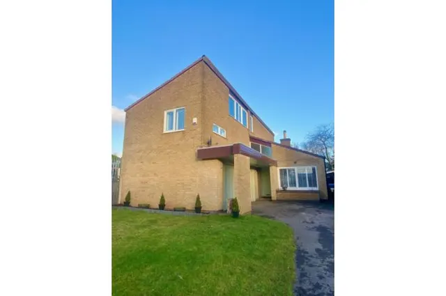 Ravenhurst Drive, Birmingham, photo 1