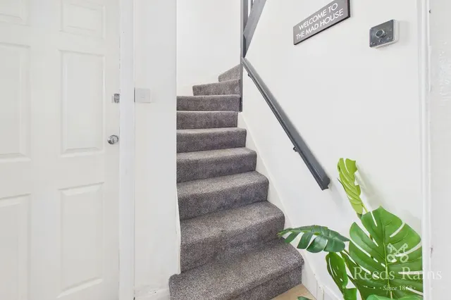 Photo 3 — West View, Oulton, West Yorkshire, LS26