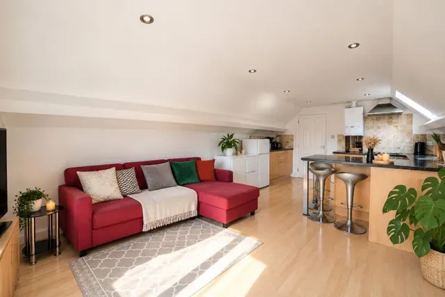 Ewell Road, Surbiton, KT6, photo 2