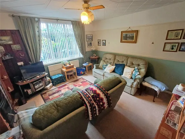 Stamfordham Drive, Liverpool, L19, photo 3
