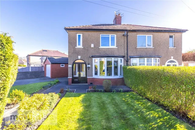 York Crescent, Blackburn, BB1, photo 1