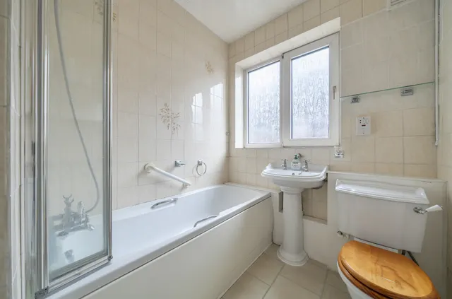 Photo 3 — Brampton Road, Bexleyheath, DA7