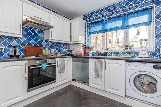 Photo 3 — Meadowbank, 5 Berrylands Road, Surbiton, KT5