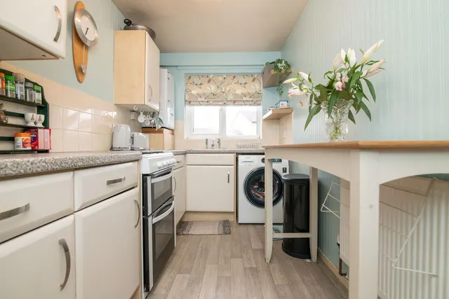 Photo 2 — Yew Tree Close, Redditch, B97 6SD