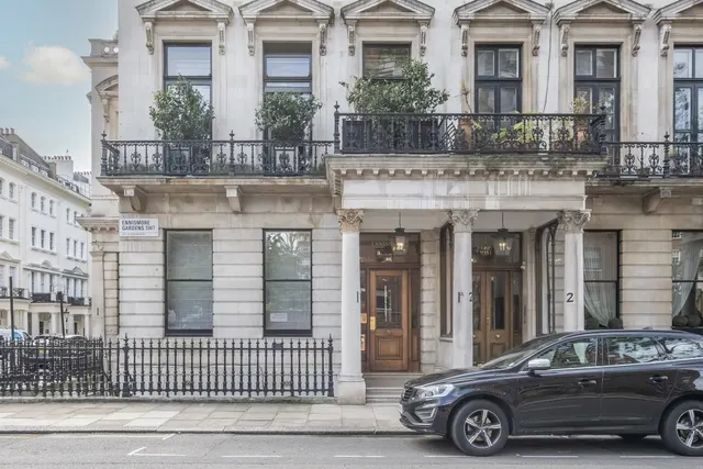 Photo 2 — Ennismore Gardens Knightsbridge SW7