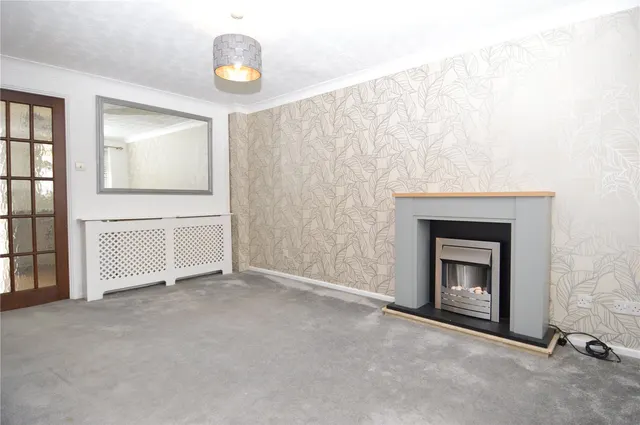 Photo 2 — Heathlands Grove, Northfield, Birmingham, B31 4BA