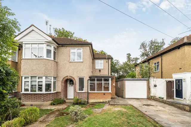Mount Park Road, Pinner, HA5, photo 1