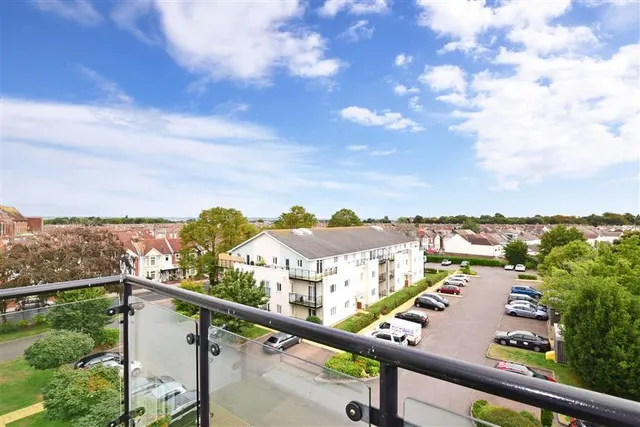 Gisors Road, Southsea, Portsmouth, PO4, photo 1