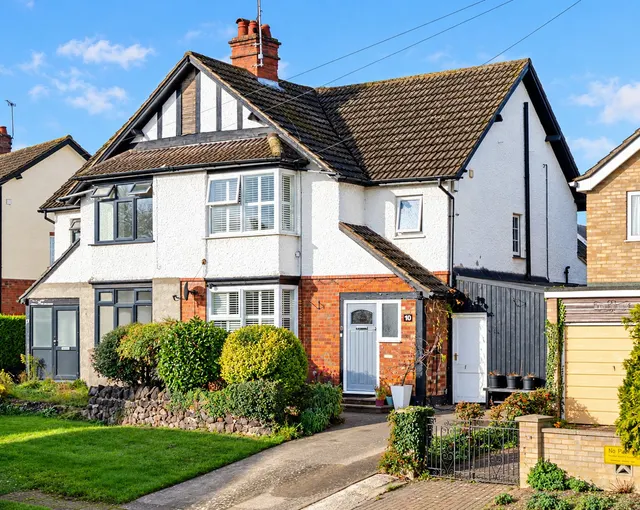 Southcourt Avenue, Linslade, LU7, photo 1