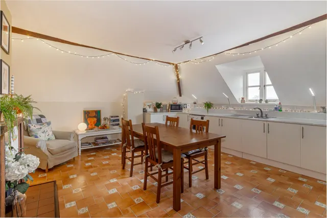 Harrow Croft, Worcester, WR2, photo 2