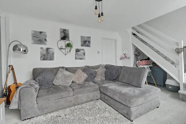 Ruaton Drive, Clacton-On-Sea, CO16, photo 3