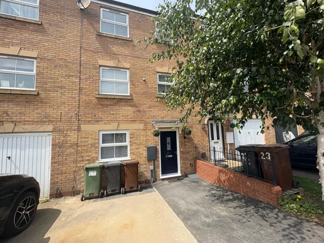 Carlisle Close, Oakley Vale, Corby, NN18, photo 1