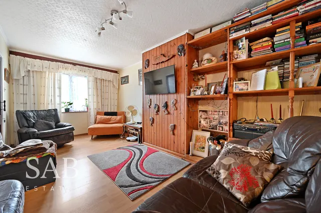 Melrose Close, Greenford, UB6, photo 2