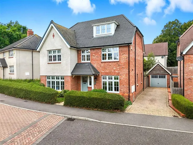 Hedgerow Grove, Dunmow, Essex, CM6 4AS, photo 1
