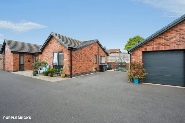 Stanley Road, Forest Town, NG19, photo 2
