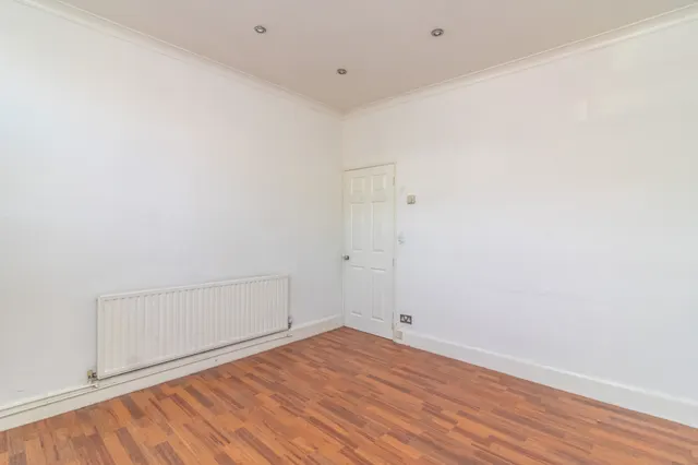 Photo 3 — St. Saviours Road, Leicester, Leicester, LE5 4HH