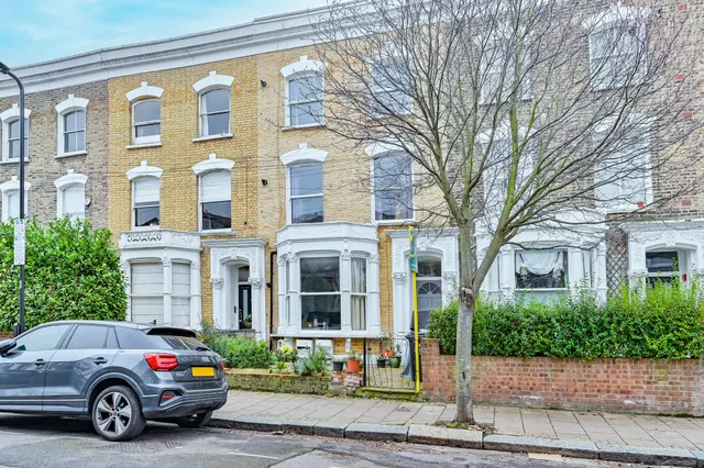 Flat C, 57 Springdale Road, London, photo 1