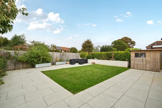 Photo 3 — Seamead, Stubbington