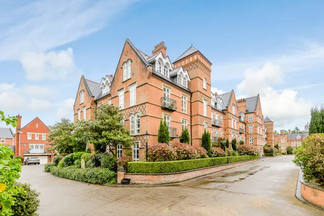 Photo 2 — Virginia Water, Surrey, GU25 4ST
