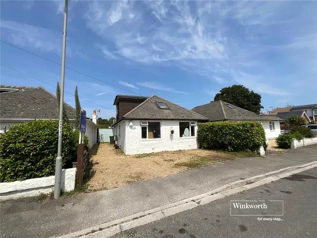 Southwood Avenue, Walkford, Christchurch, BH23, photo 1