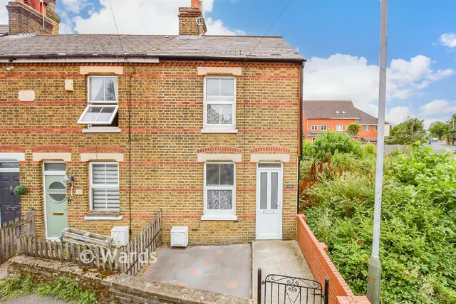 New Hythe Lane, Larkfield, ME20, photo 1