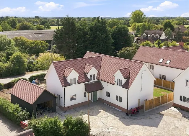House Under Offer with 4 bedrooms in Wimbish, Nr Saffron Walden, CB10, photo 1