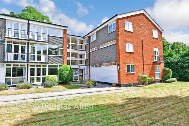 Hartland Road, Epping, CM16, photo 1