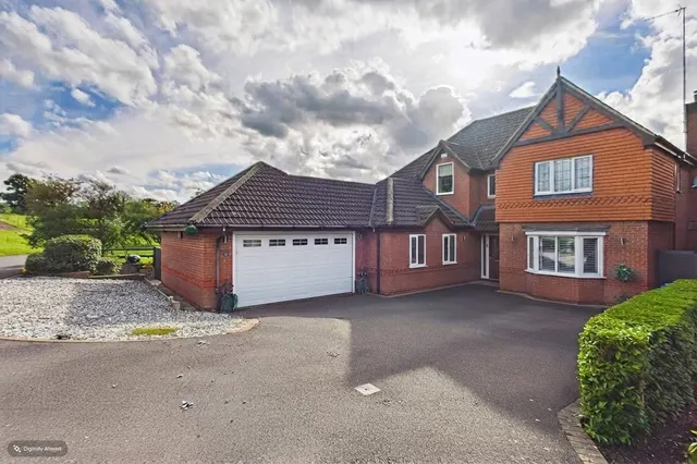 Demontfort Way, Uttoxeter, photo 1