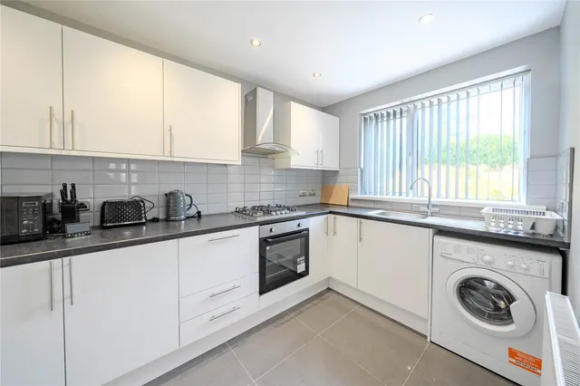 Newton Lodge Drive, Leeds, LS7, photo 3