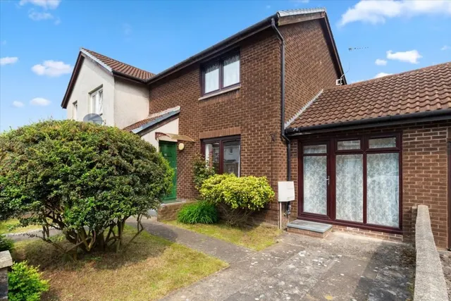 86 Queensland Drive, photo 1