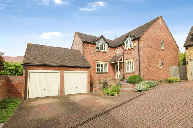 Basket Hall, SHIPSTON-ON-STOUR, photo 1