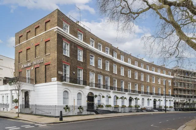 Flat 5, 32-33 Cartwright Gardens, London, photo 1