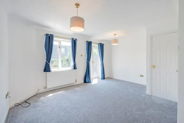 Victoria Road, Crowborough, TN6, photo 2