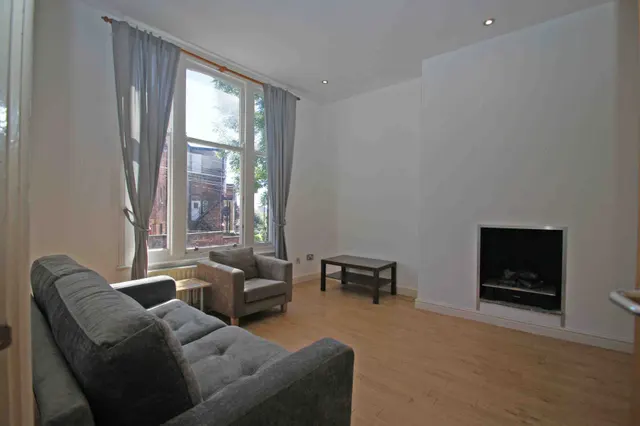 Clarendon Road, Leeds, LS2, photo 2