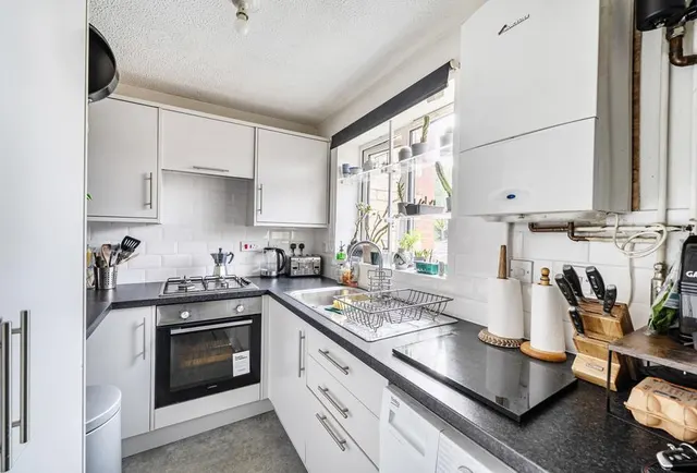 The Cornfields, Bishops Cleeve, GL52, photo 2