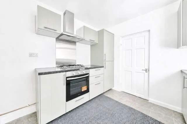 Photo 2 — Tweedmouth Road, London, E13