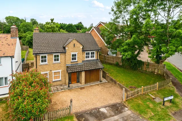 Nethern Court Road, Woldingham, CR3, photo 1