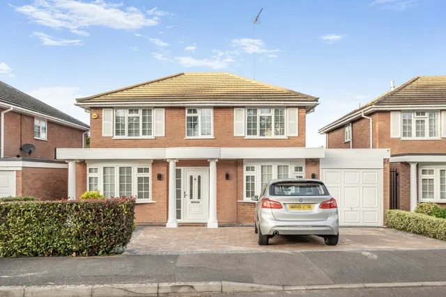 Leavesden Road, Stanmore, HA7, photo 1