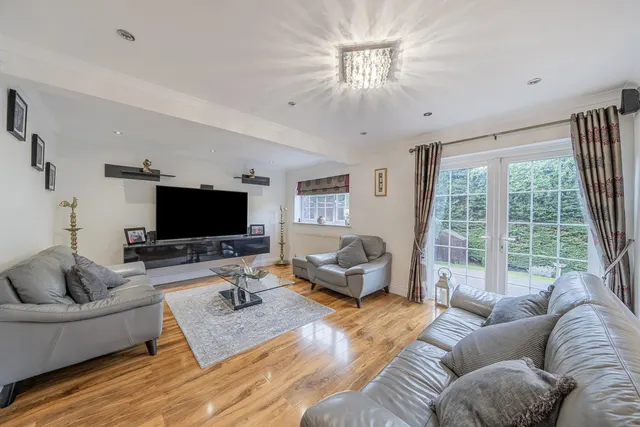 Leavesden Road, Stanmore, HA7, photo 2