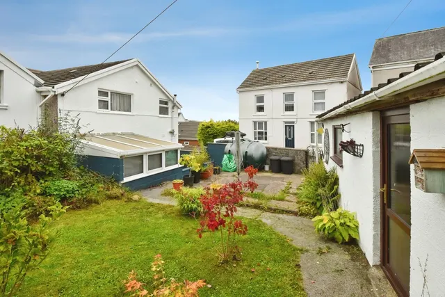 Gwilym Road, Cwmllynfell, SA9, photo 2