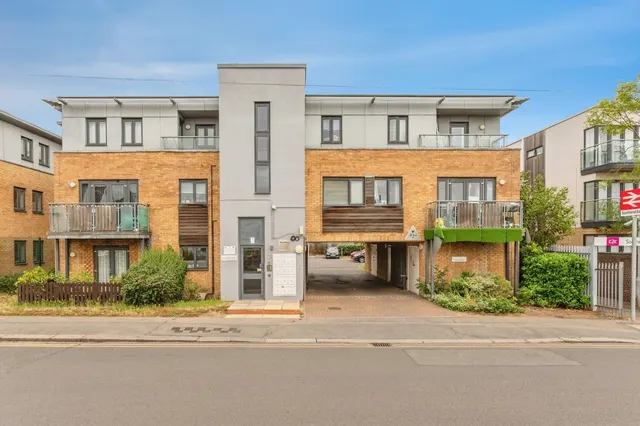 Station Court, 105-107 Ambleside Drive, Southend-on-Sea, Essex, SS1, photo 1