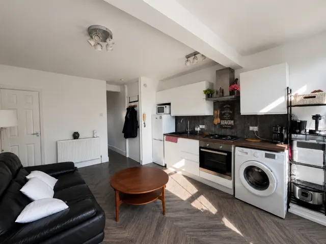 Carlingford Drive, Westcliff-on-Sea, SS0, photo 2