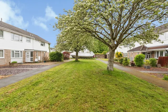 Photo 2 — Bryansons Close, Bristol, BS16