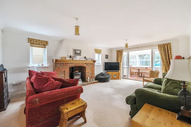 Photo 2 — Hill Farm Road, Marlow, SL7
