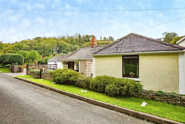 Llanrhystud, SY23, photo 3