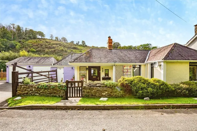 Llanrhystud, SY23, photo 2