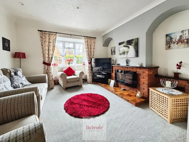 Photo 2 — Elm Road, Evesham, WR11