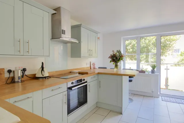 St. Johns Road, Hove, BN3, photo 3