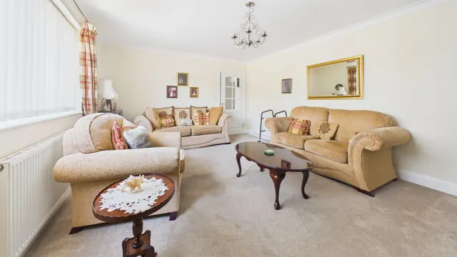Photo 3 — Wexford Close, Bourne, PE10