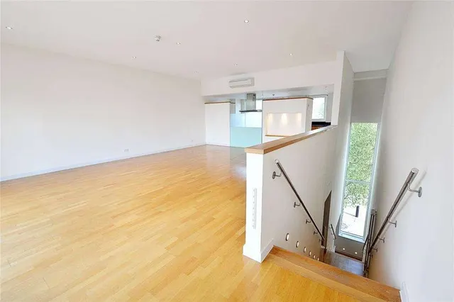 Basin Approach, London, E14, photo 1